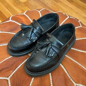 Dr. Martens Adrian Loafer - 4M/5W/36EU - Black Leather Tassels